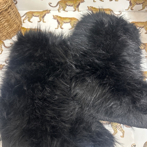 Black faux fur boots - size 8 - Picture 3 of 4